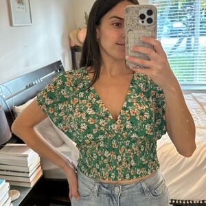 Sadie & Sage green floral top